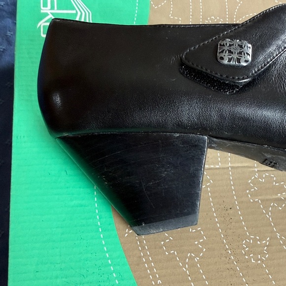 Dansko Black Mary Jane Heels - Picture 5 of 5